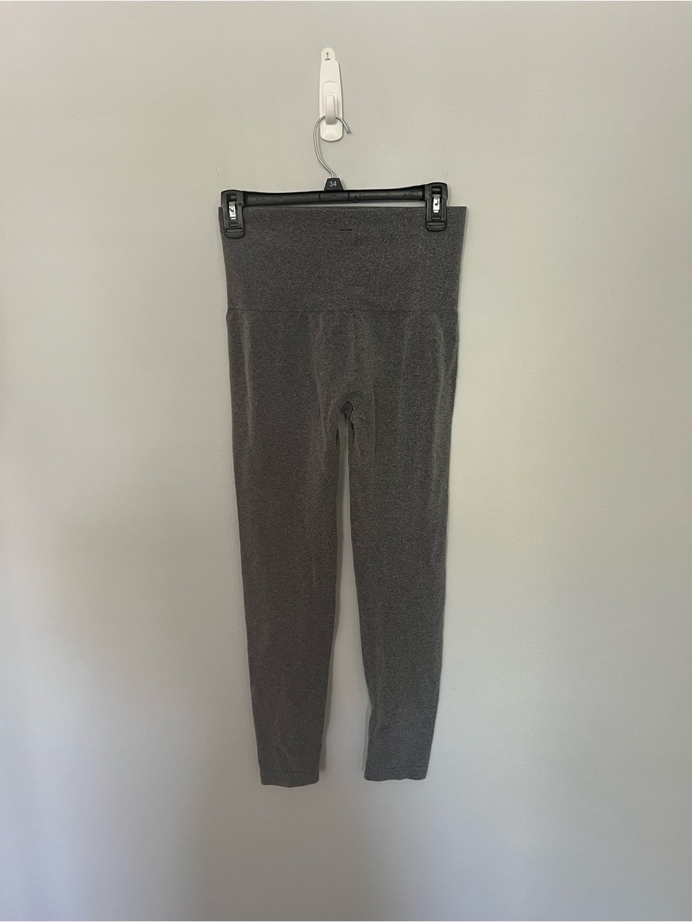 SPANX Gray compression leggings size Large - Picture 3 of 7